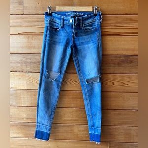 American Eagle Size 4 Super Low Rise Jegging